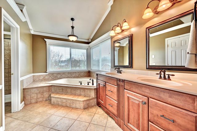 808 Brittany Trail, Florence, KY 41042