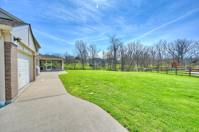 808 Brittany Trail, Florence, KY 41042