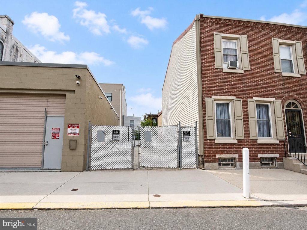 2666 MERCER ST, Philadelphia, PA 19125
