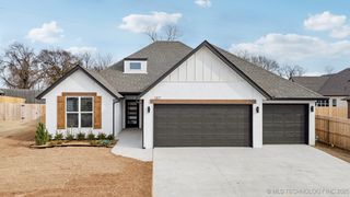 1307 N Beech Street, Broken Arrow, OK 74012