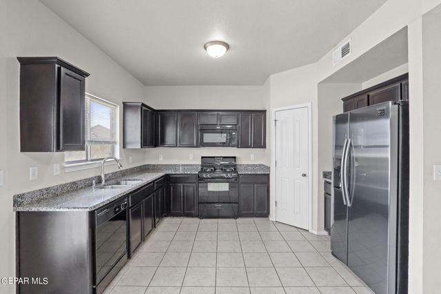 2240 DECAMP POINT Place, El Paso, TX 79938