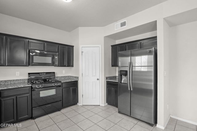 2240 DECAMP POINT Place, El Paso, TX 79938