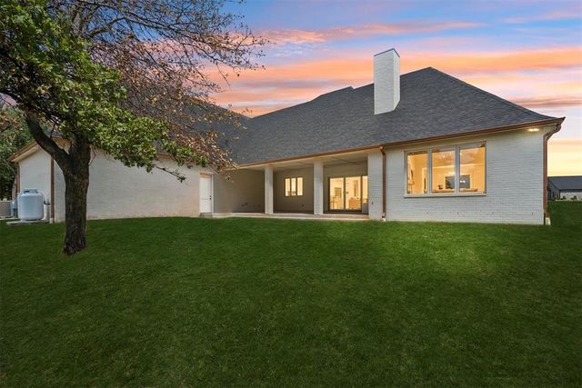 2297 Summit Circle, Blanchard, OK 73010
