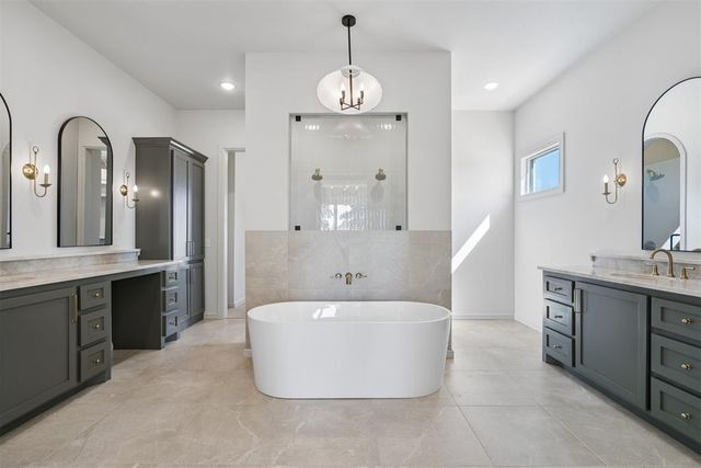 2297 Summit Circle, Blanchard, OK 73010