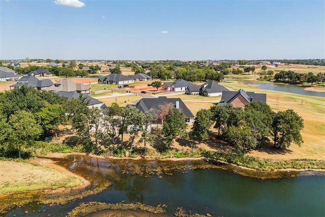 2297 Summit Circle, Blanchard, OK 73010