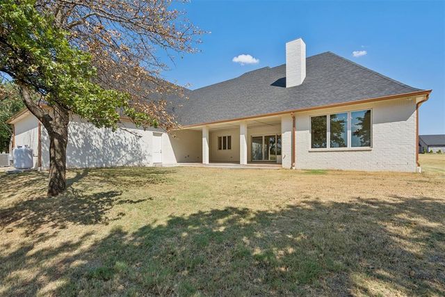 2297 Summit Circle, Blanchard, OK 73010