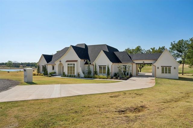 2297 Summit Circle, Blanchard, OK 73010