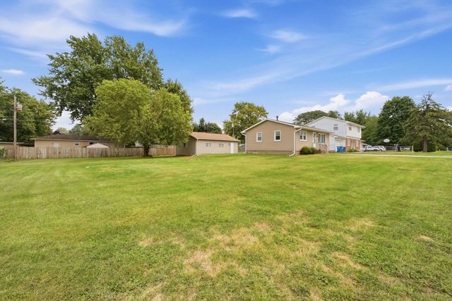 1117 12th Street, Silvis, IL 61282