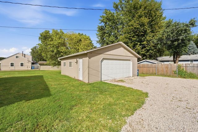 1117 12th Street, Silvis, IL 61282