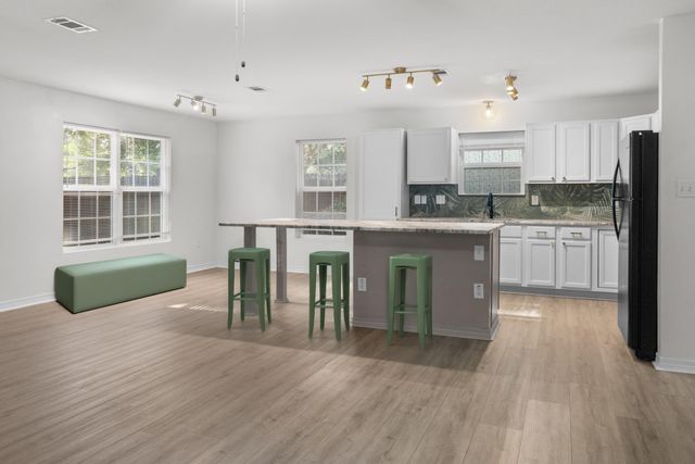 1002 Hondo Avenue, Fort Walton Beach, FL 32547