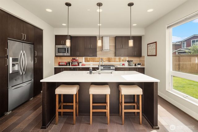 23704 105th Place W, Edmonds, WA 98020
