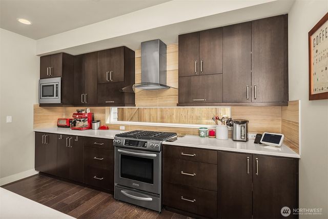 23704 105th Place W, Edmonds, WA 98020