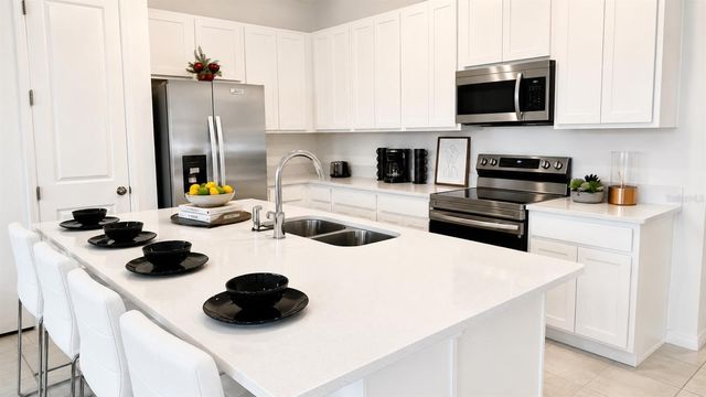 835 LONGBOAT DRIVE, Davenport, FL 33896