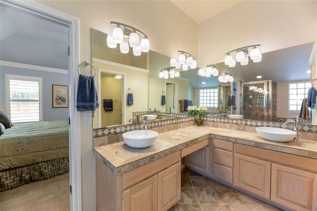 356 Mahan ST, Meadowlakes, TX 78654