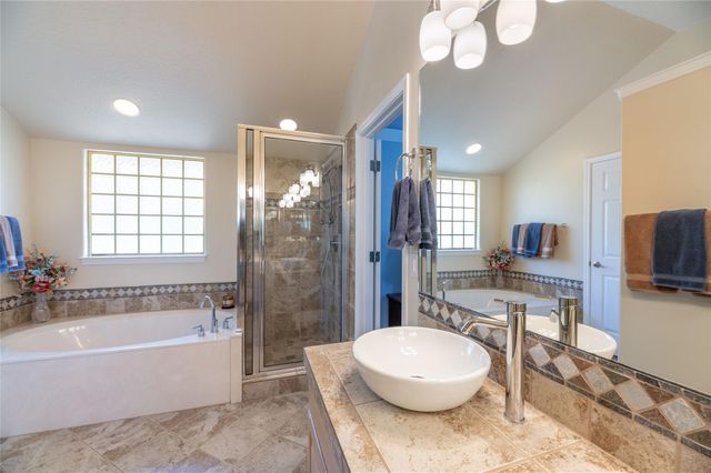 356 Mahan ST, Meadowlakes, TX 78654