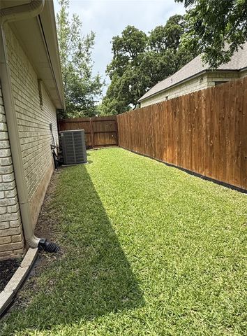356 Mahan ST, Meadowlakes, TX 78654