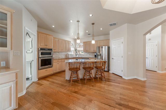 356 Mahan ST, Meadowlakes, TX 78654