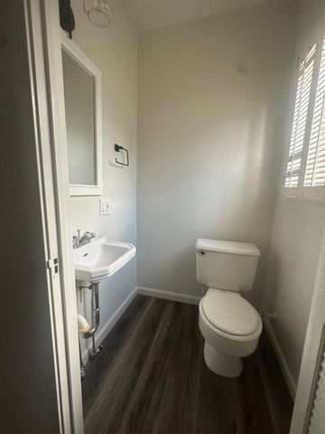 450 Bristol Ave, Stockton, CA 95204