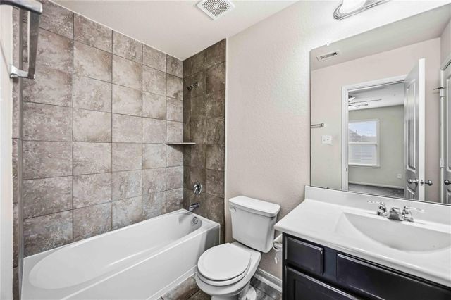 366 Lake Line Drive, Alvin, TX 77511