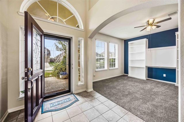 366 Lake Line Drive, Alvin, TX 77511