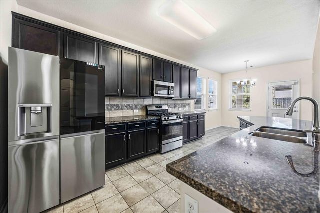 366 Lake Line Drive, Alvin, TX 77511