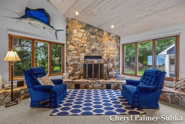 8409 Chuckanut Drive, Montague, MI 49437