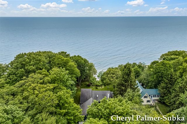 8409 Chuckanut Drive, Montague, MI 49437