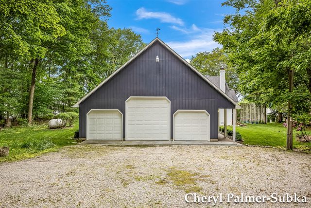 8409 Chuckanut Drive, Montague, MI 49437