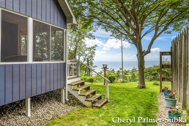 8409 Chuckanut Drive, Montague, MI 49437