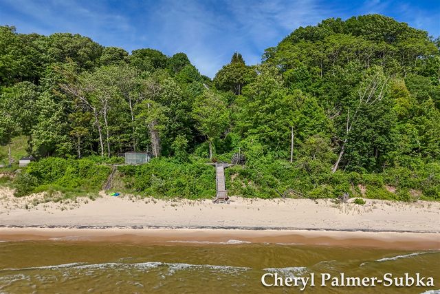 8409 Chuckanut Drive, Montague, MI 49437