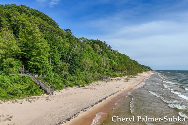 8409 Chuckanut Drive, Montague, MI 49437