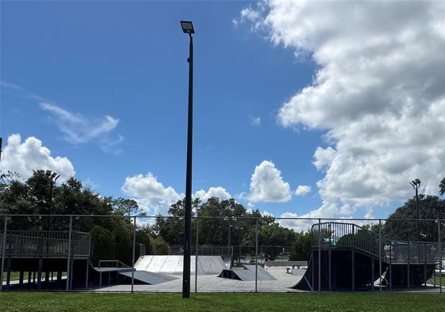 1050 S MAIN AVENUE, Groveland, FL 34736