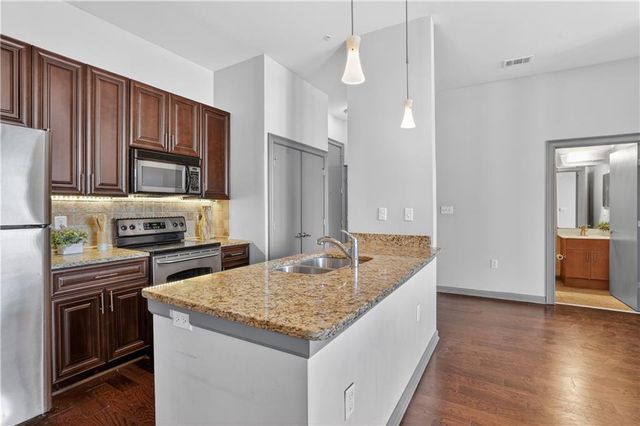 898 Oak SW Street 1101, Atlanta, GA 30310