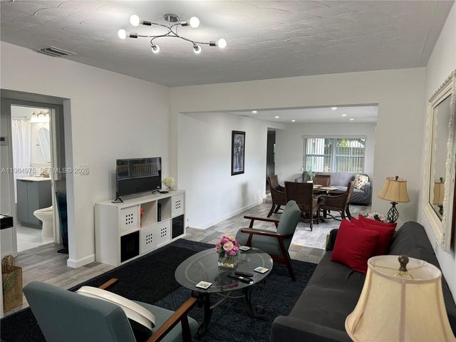 2247 Jackson St, Hollywood, FL 33020