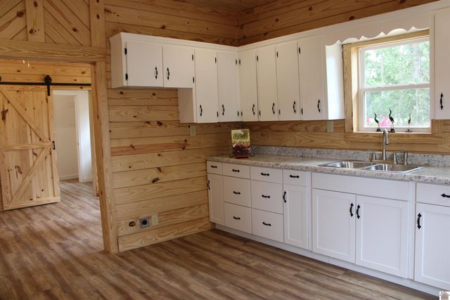 118 College Street, Hardin, KY 42048