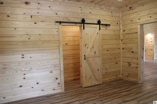 118 College Street, Hardin, KY 42048