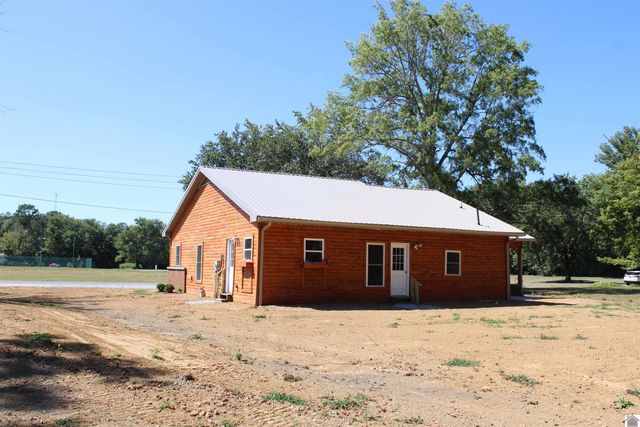 118 College Street, Hardin, KY 42048