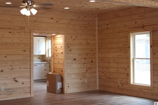 118 College Street, Hardin, KY 42048