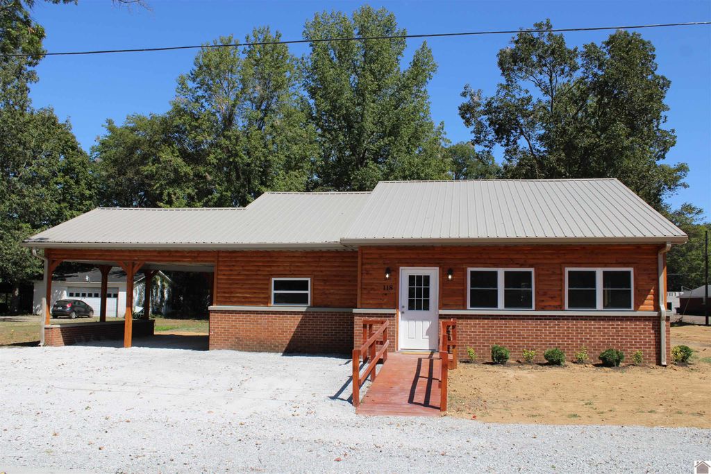 118 College Street, Hardin, KY 42048