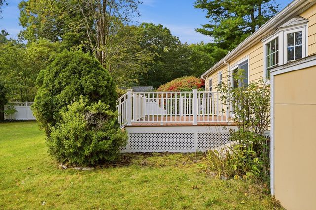 66 Eleanor St, Dartmouth, MA 02747