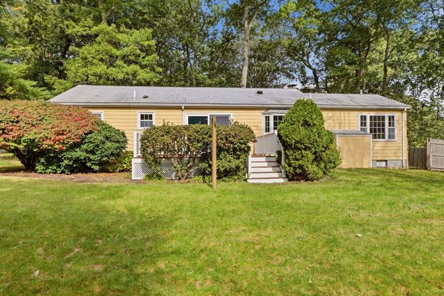 66 Eleanor St, Dartmouth, MA 02747