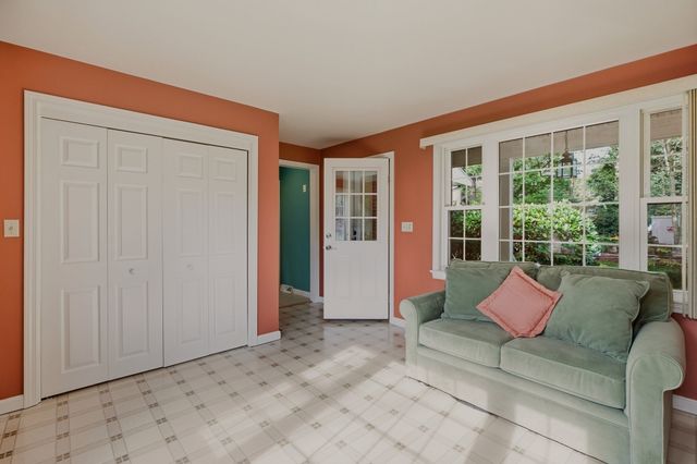 66 Eleanor St, Dartmouth, MA 02747