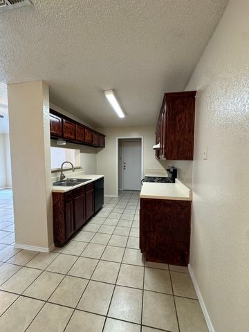 4516 Spinnaker Court, Fort Worth, TX 76135