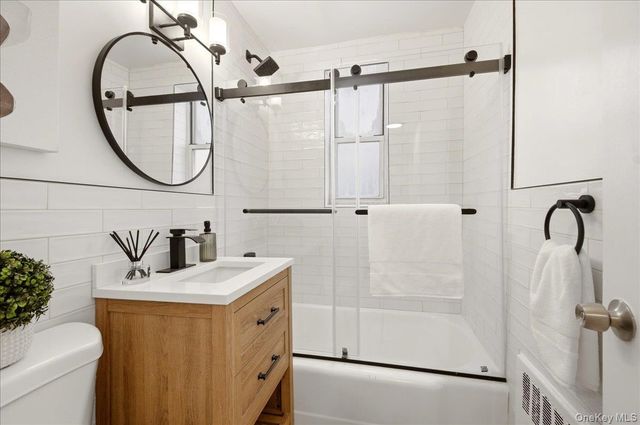 610 Waring Avenue 2H, Bronx, NY 10467