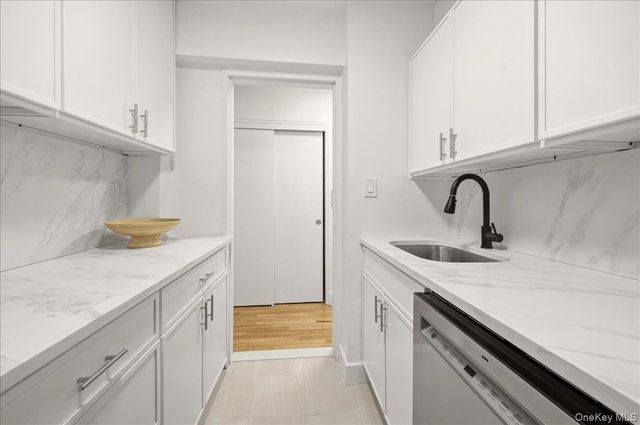 610 Waring Avenue 2H, Bronx, NY 10467