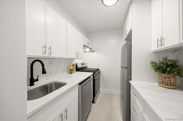 610 Waring Avenue 2H, Bronx, NY 10467