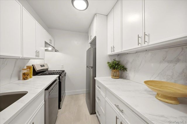 610 Waring Avenue 2H, Bronx, NY 10467