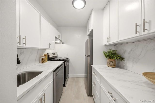 610 Waring Avenue 2H, Bronx, NY 10467