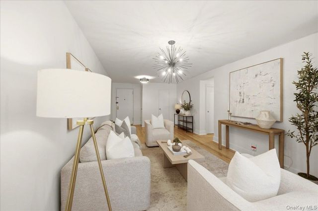 610 Waring Avenue 2H, Bronx, NY 10467