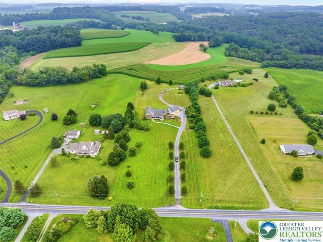 123 Kohlers Hill Road, Greenwich Twp, PA 19530
